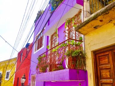 色あせ・汚れが目立つ？沖縄の外壁塗装で避けたい色